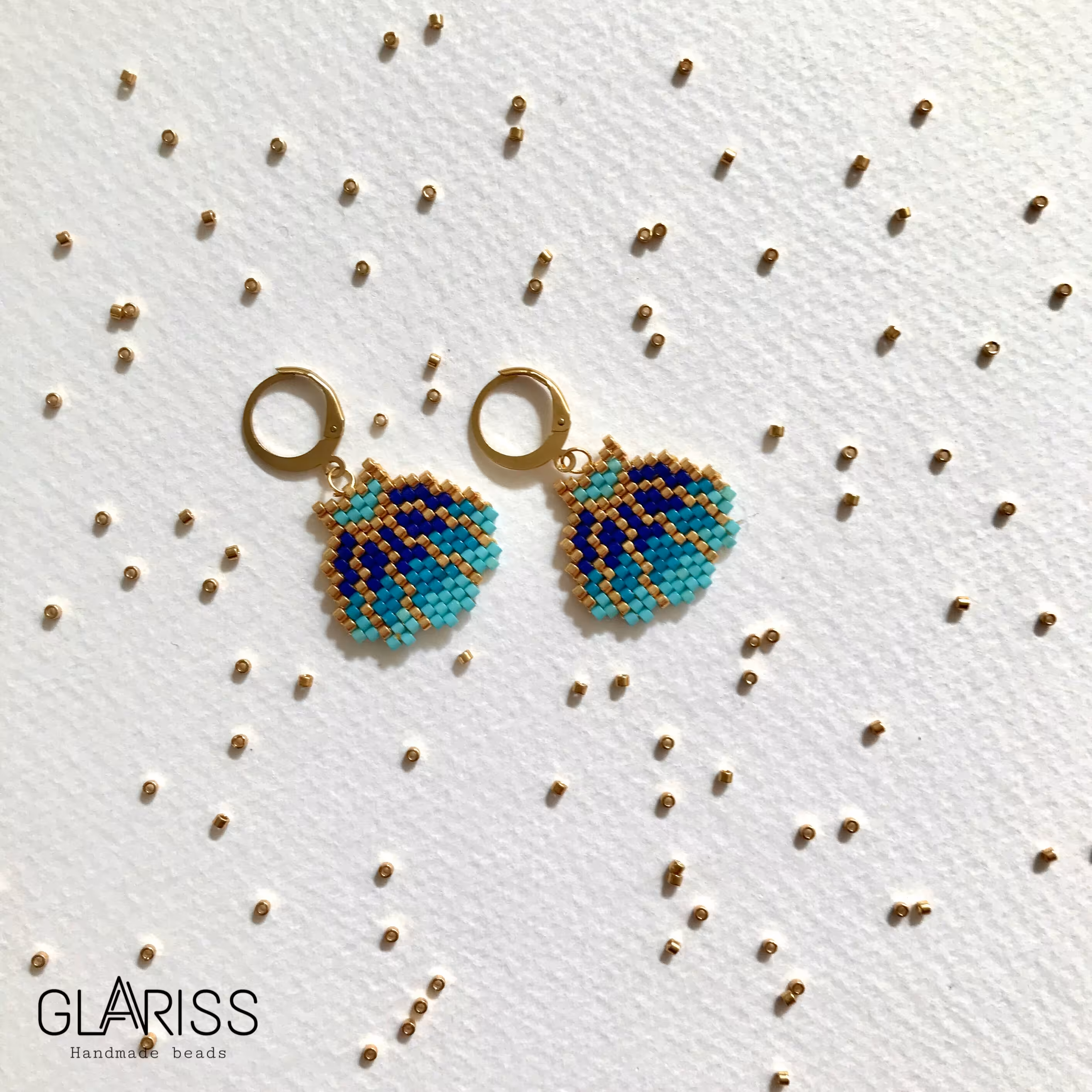 گوشواره منجوق بافی میوکی مدل صدف دستساز زیورالات منجوق بافی گلاریس