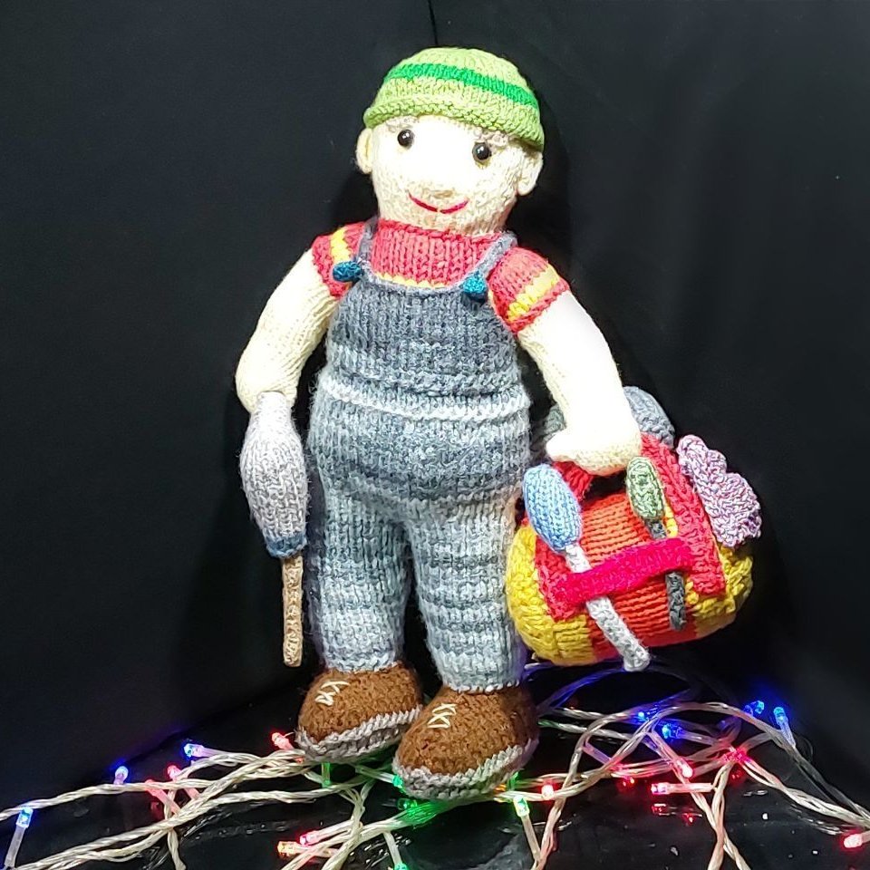 عروسک بافتنی آقای تعمیرکار