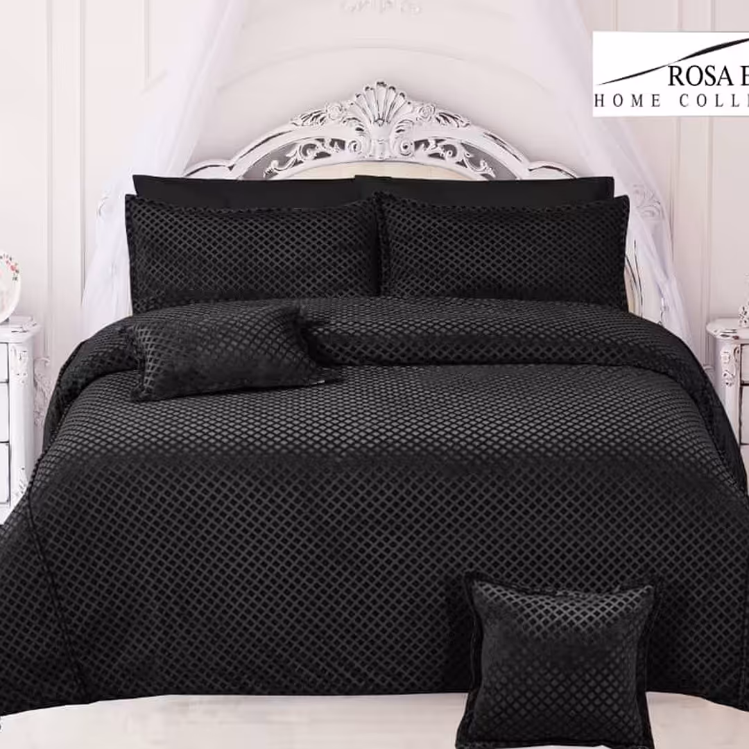 روتختی مخمل ترک دونفره درجه یک 8 تیکه کیفیت و دوخت عالی طرح 1402 شیک و خاص مشکی