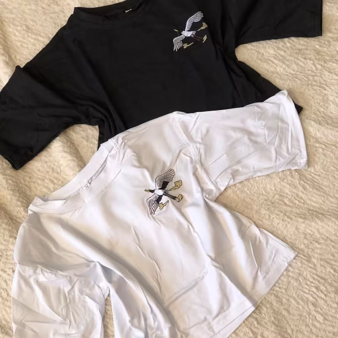 کراپ اورجینال سفید ومسکی جنس نرم و لطیف عقاب