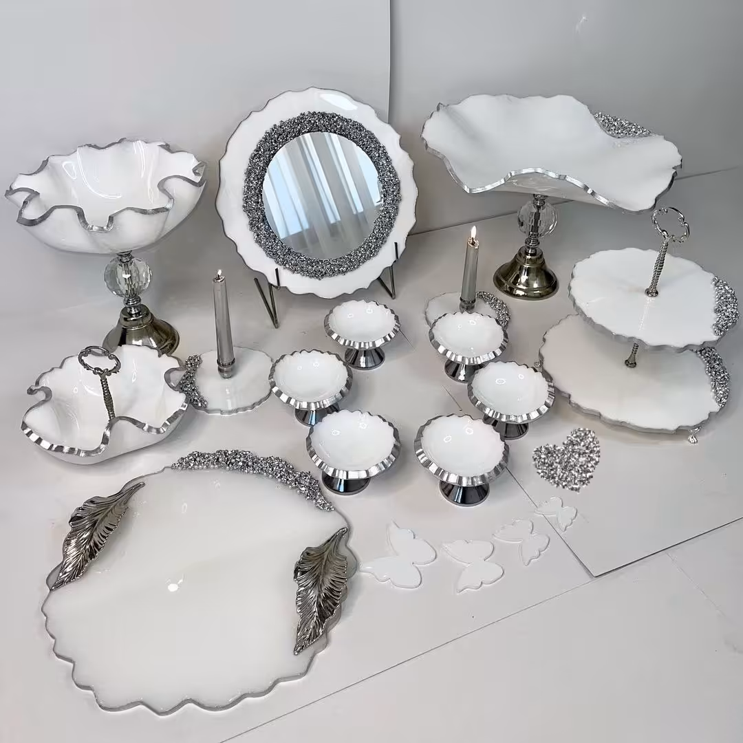 سرویس پذیرایی   به همراه هفت سین (پس کرایه)