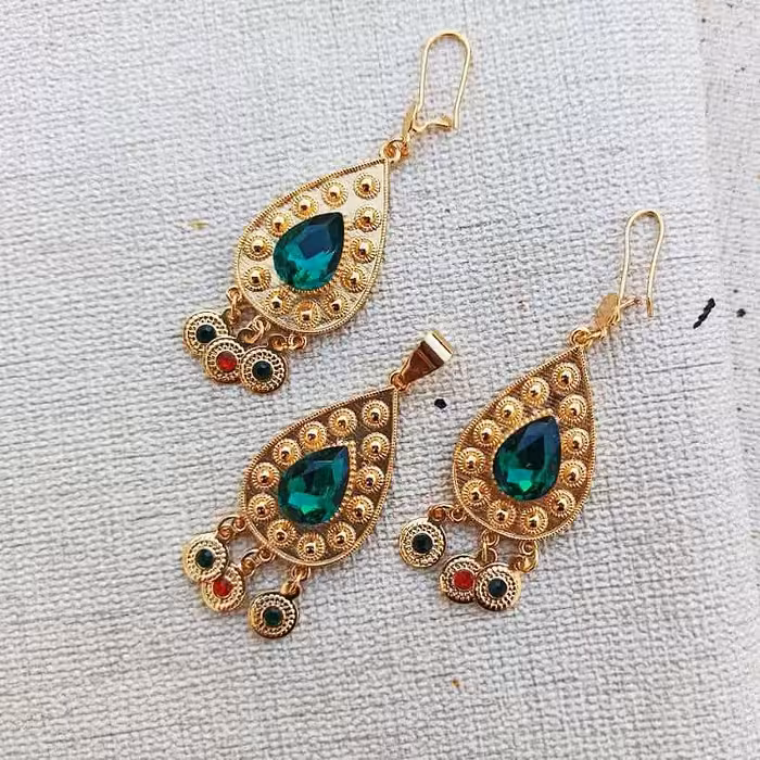 نیم ست بازنجیررنگ ثابت طرح طلاعیار18کیفیت عالی ارسال رایگان کد9