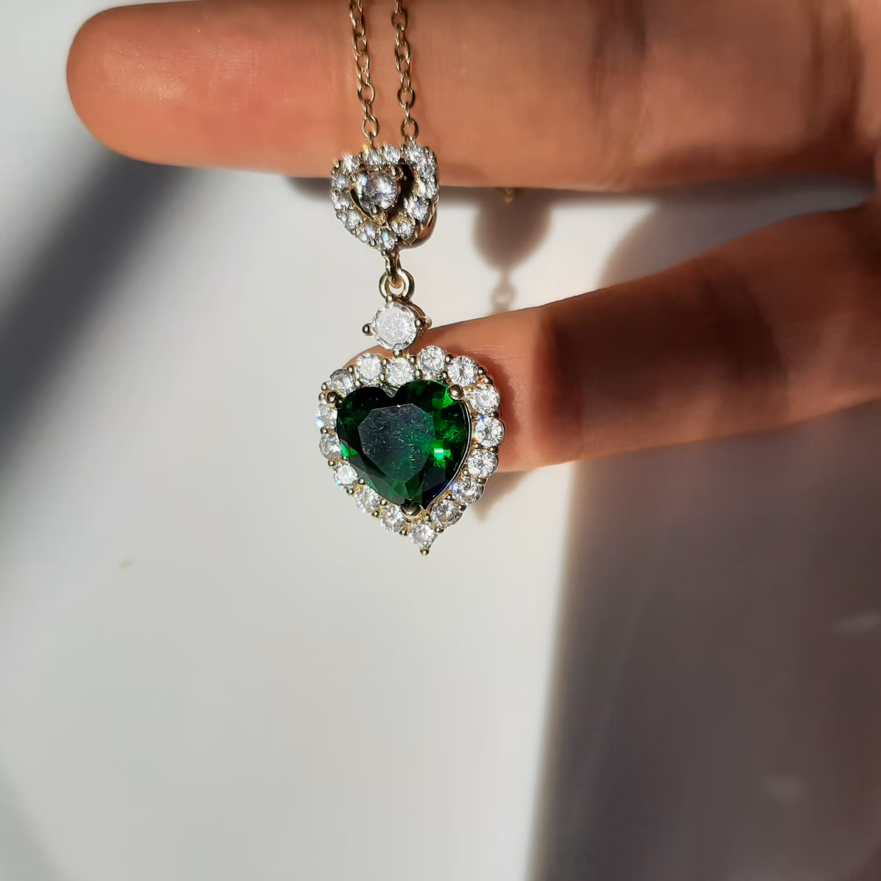 گردنبند قلب کریستالی سبز