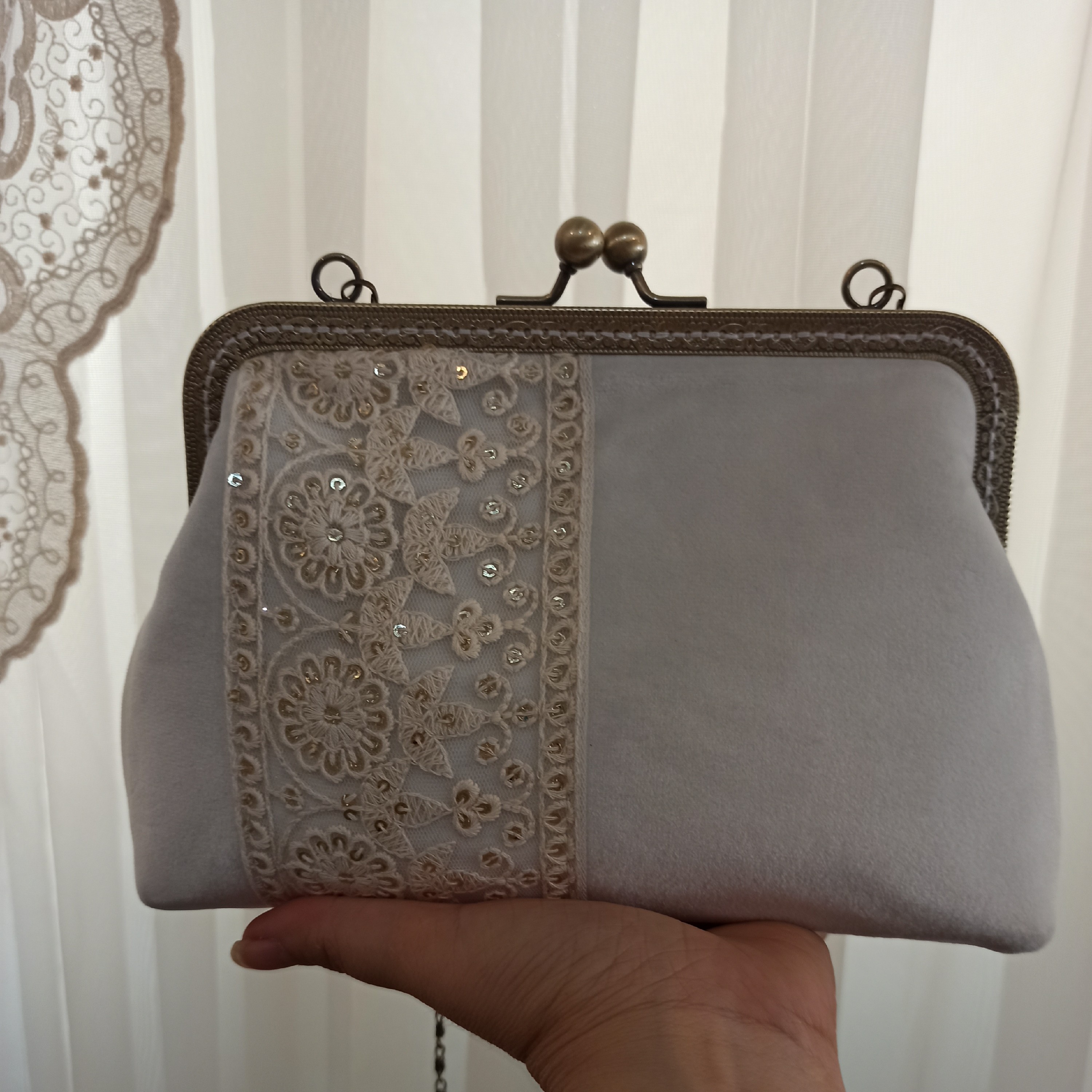 کیف دهانه فلزی با پارچه مخمل سفارشی