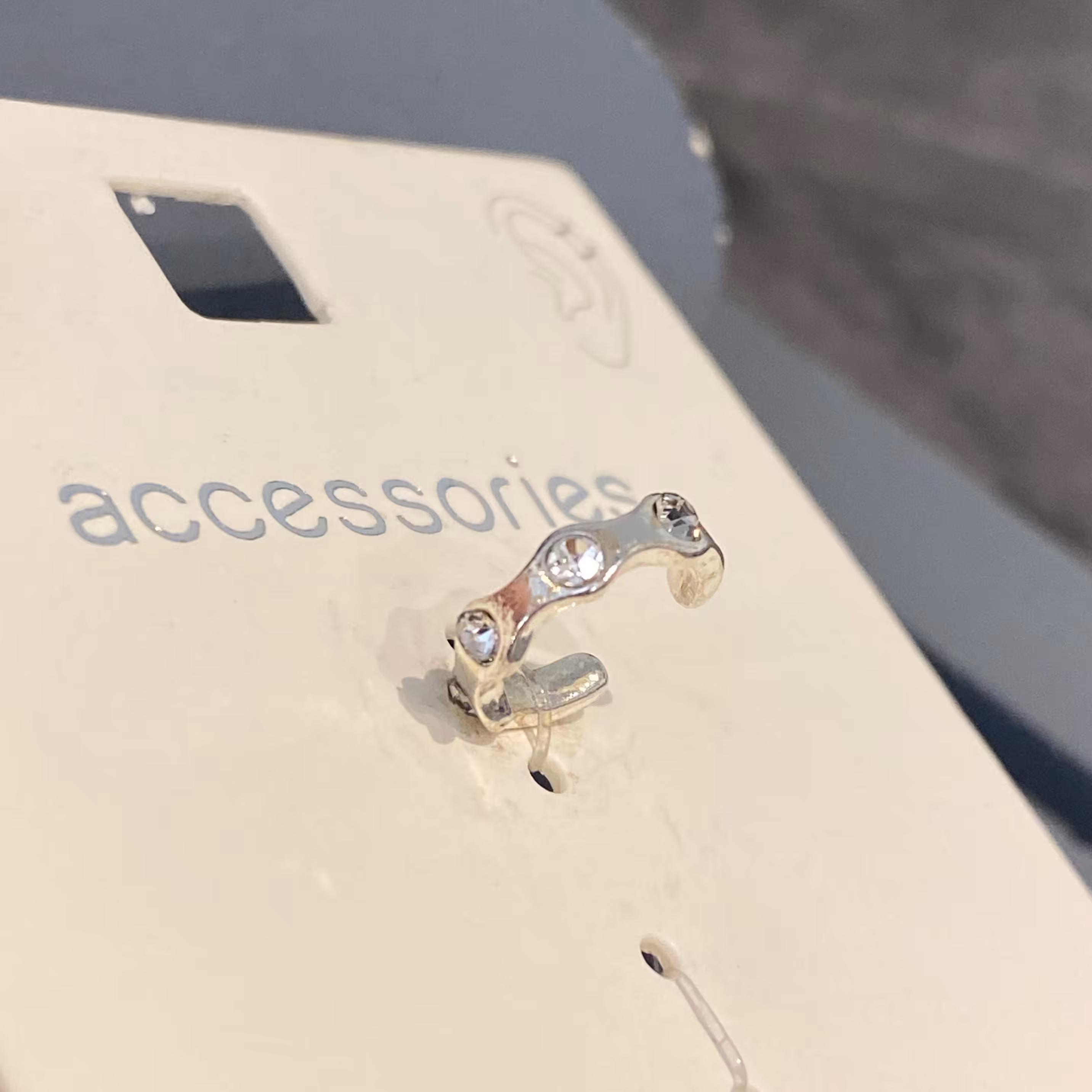 ایرکاف وارداتی  بسیار زیبا و خاص در گوش اکسسوری خاص برای کادو تولد