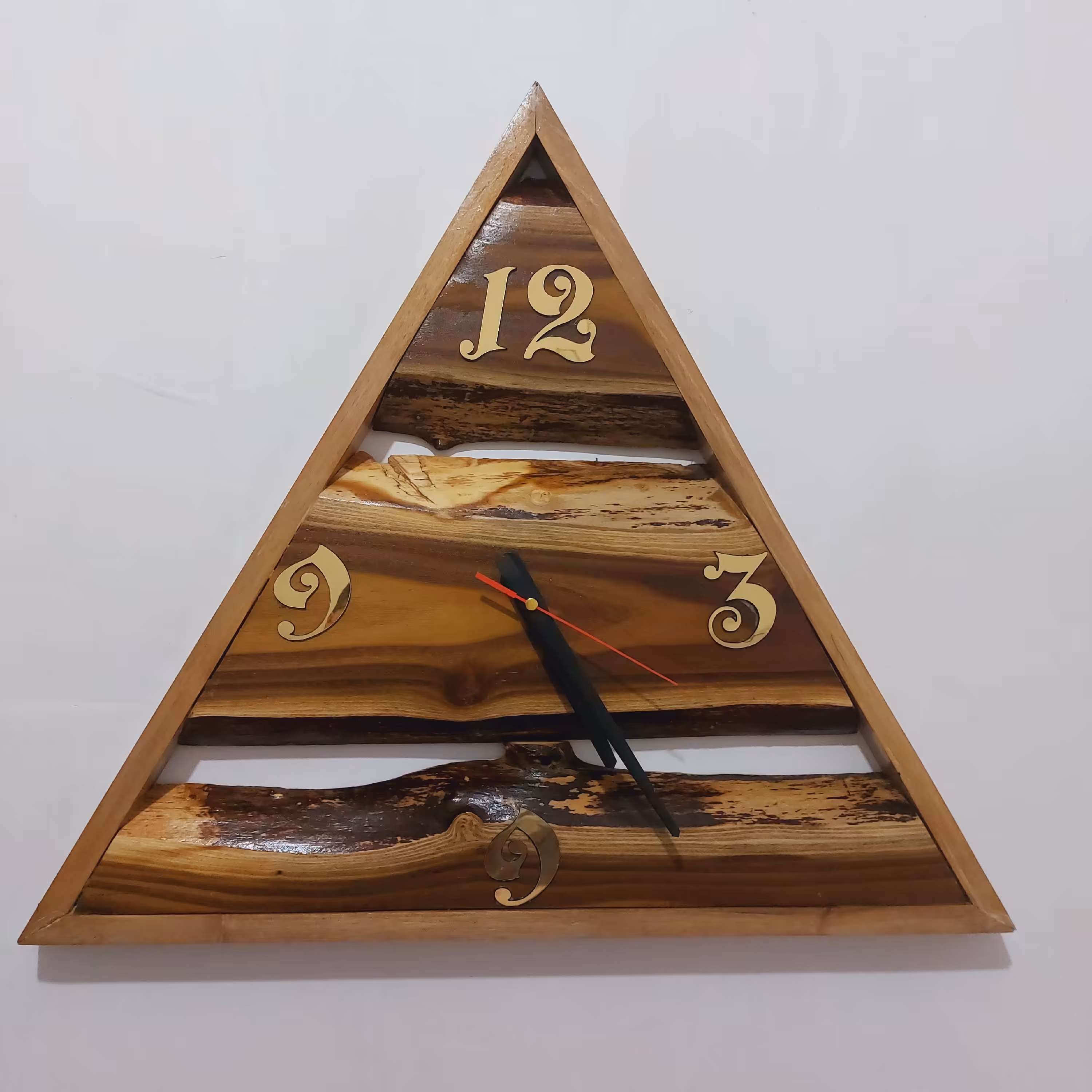 ساعت چوبی کد d55