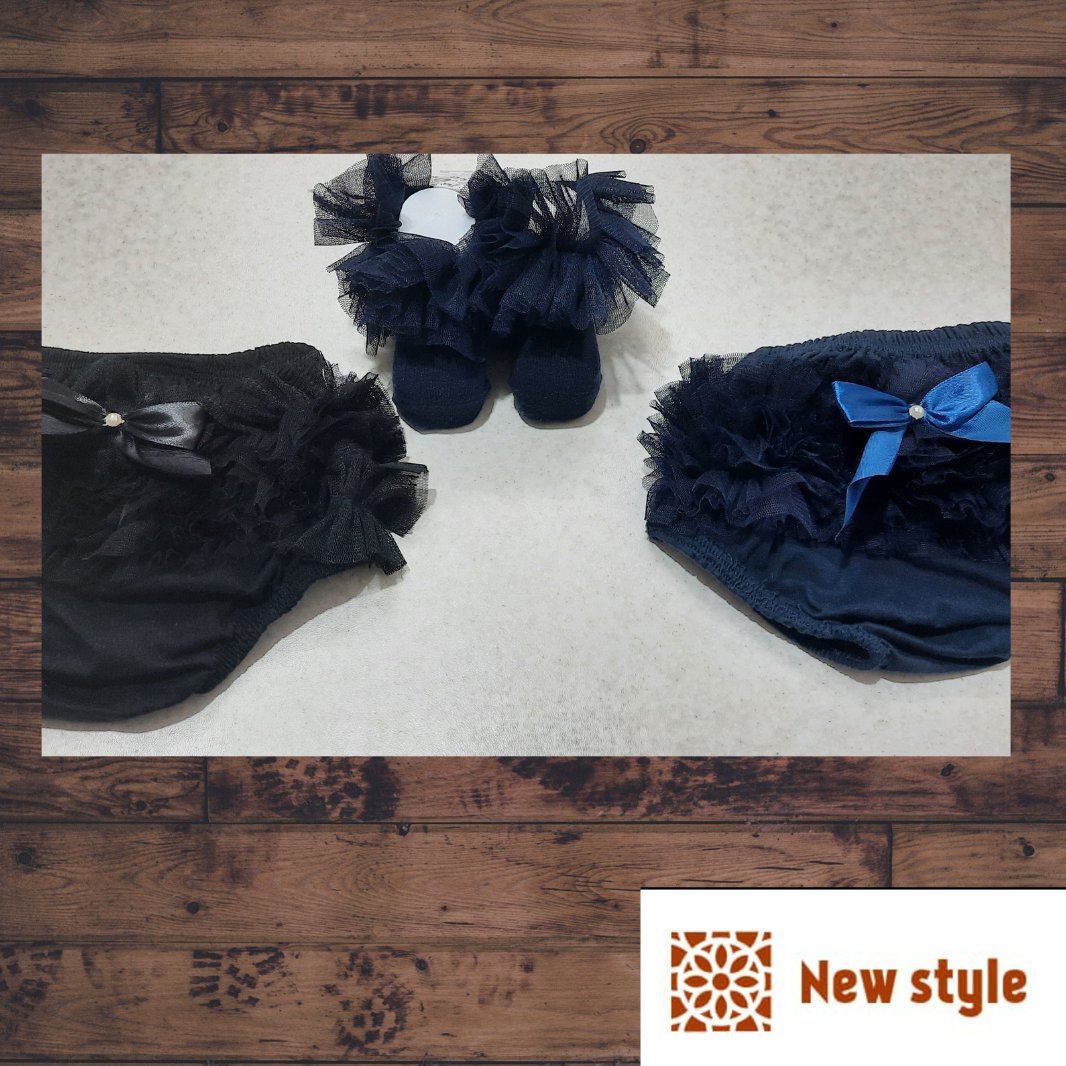 شورت تور دار پرنسسی
 سورمه ای مشکی
و جوراب
سایزبندی
سایز 1 مناسب حدود3ماه 
دور