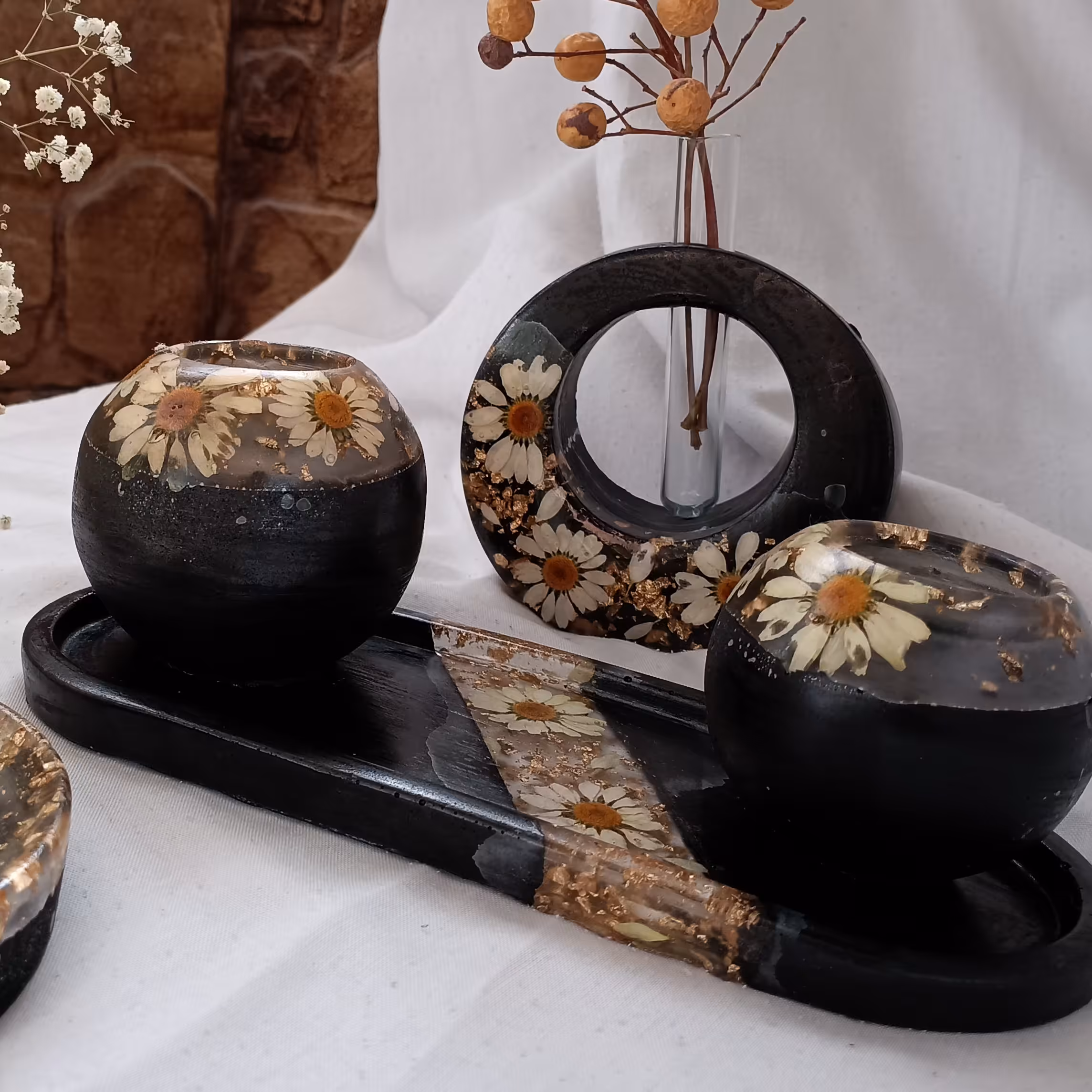 ست جاوارمری و گلجای شش تکه، تلفیق رزین و سنگ مصنوعی 