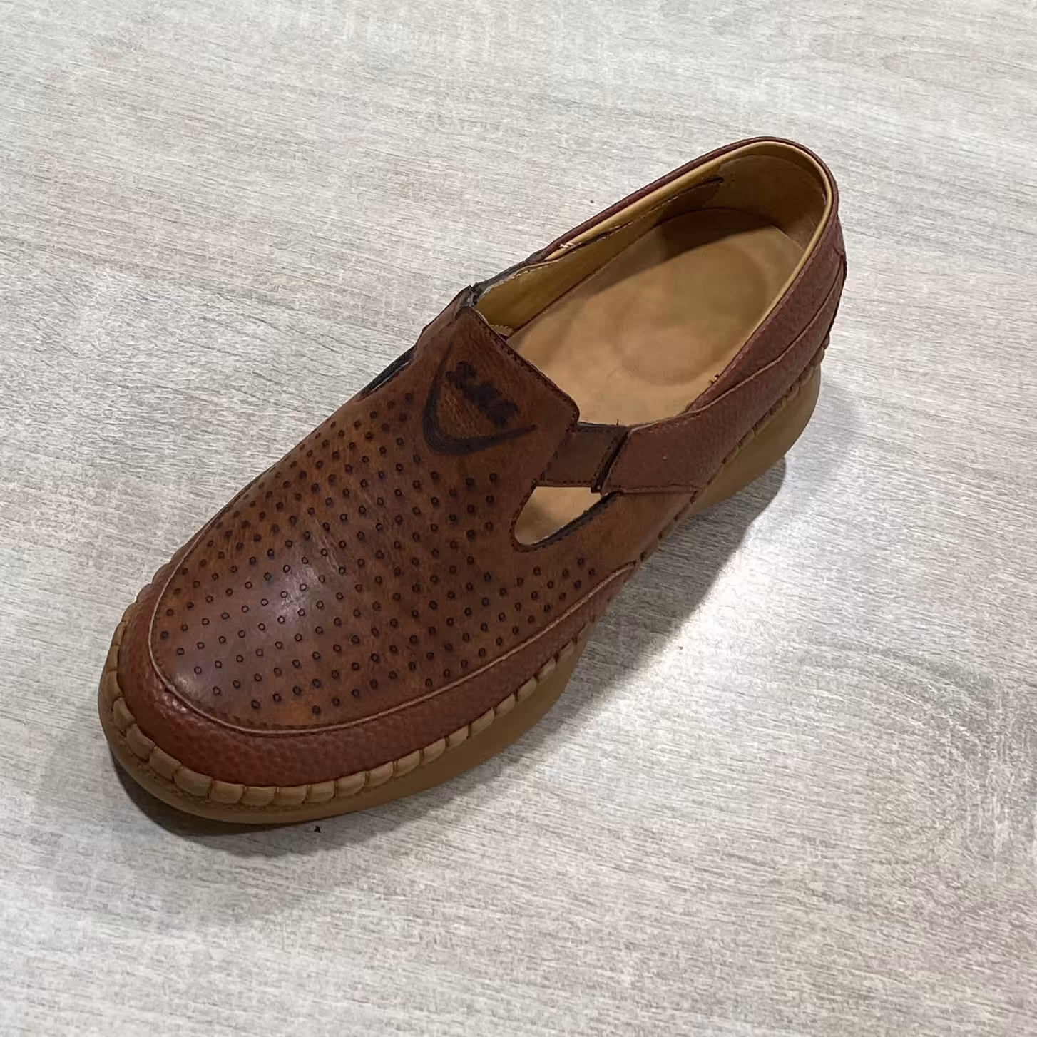 کفش کالج طبی زنانه مدل59
زیرهpuو رویه چرم بیاله درجه یک
کف طبی مخصوص
37تا40