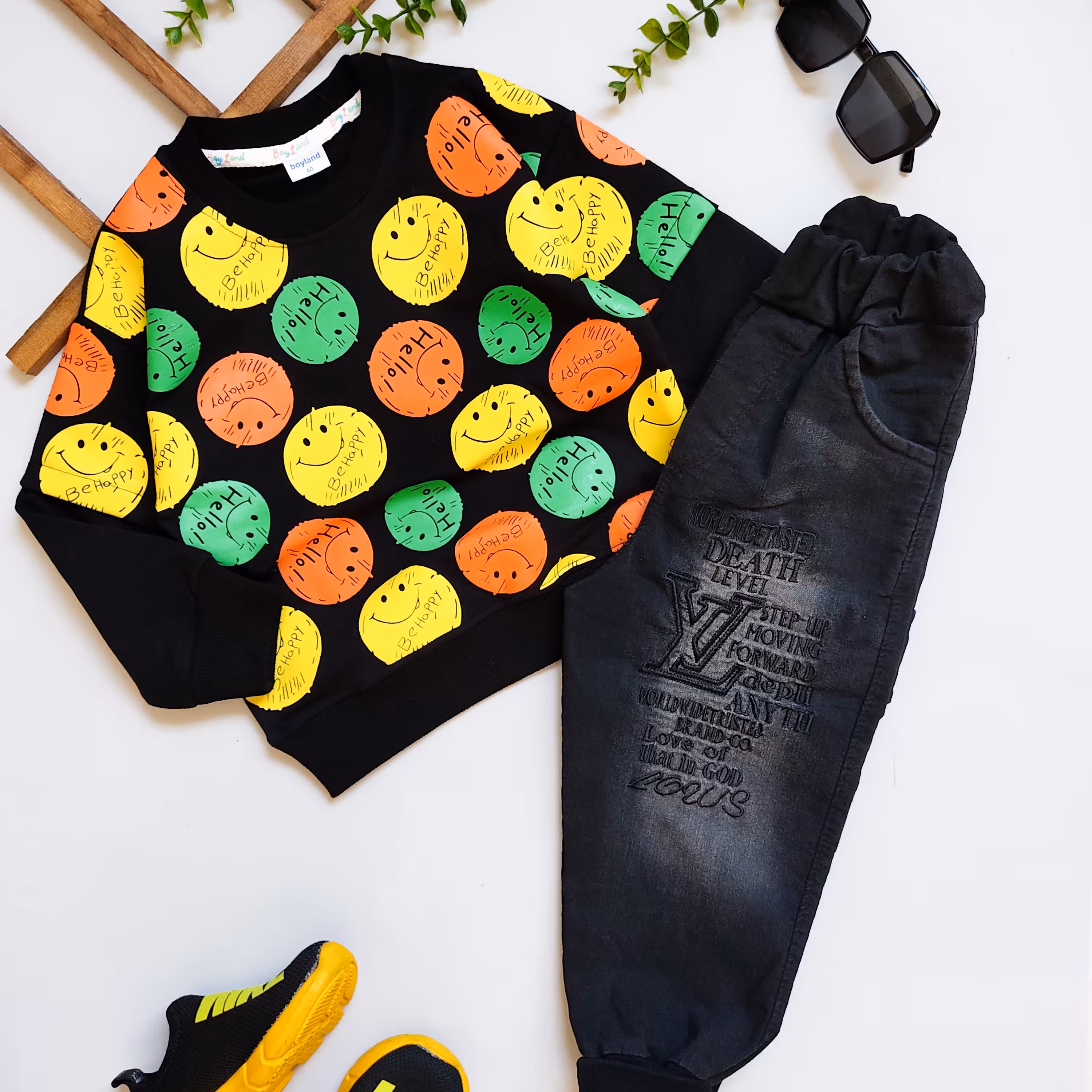 ست بلوز شلوار پسرانه و دخترانه اسپرت طرح استیکر