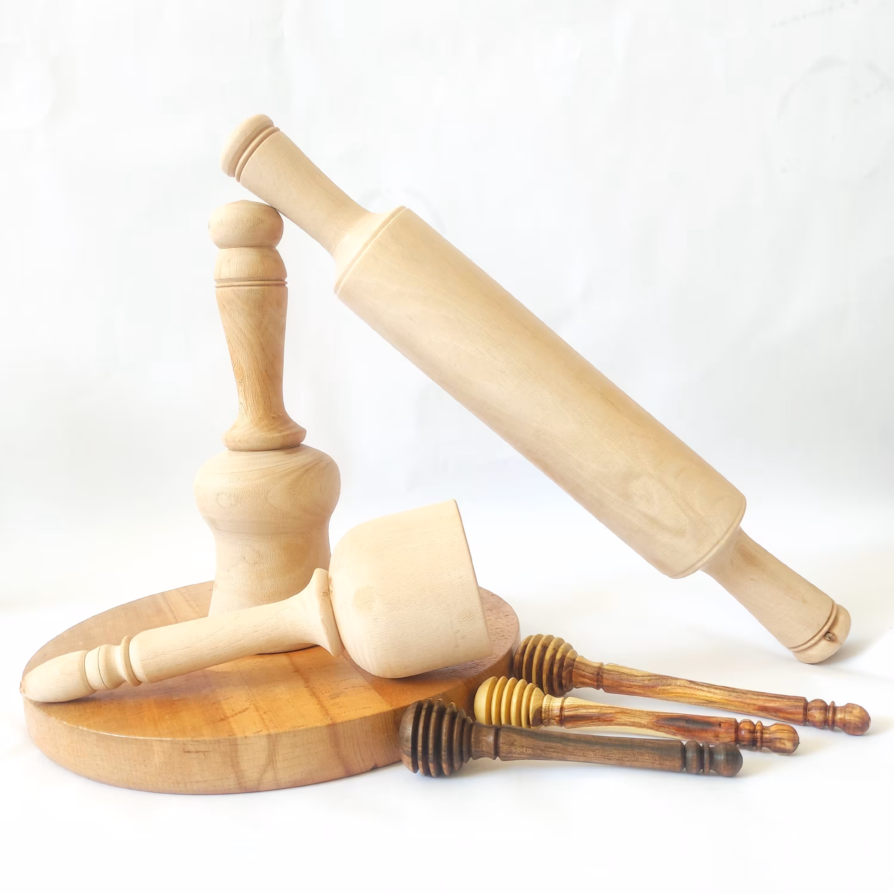 ست آشپزخانه چوبی یه عدد وردنه و گوشکوب و قاشق عسلی