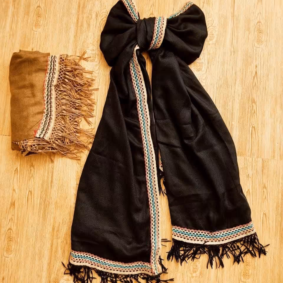 شال ساده با نوار رنگی