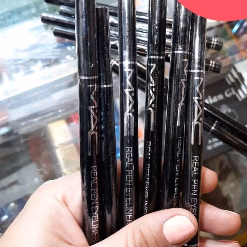 خط چشم ماژیکی مک