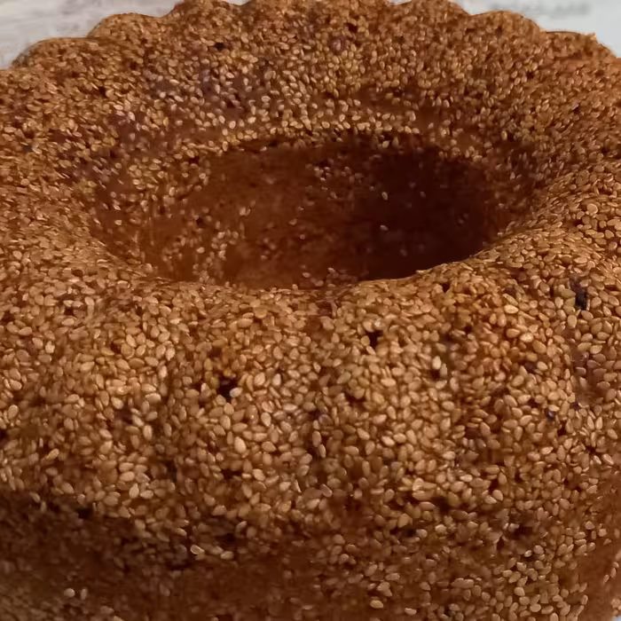 کیک عصرونه کنجدی با مغز گردو 