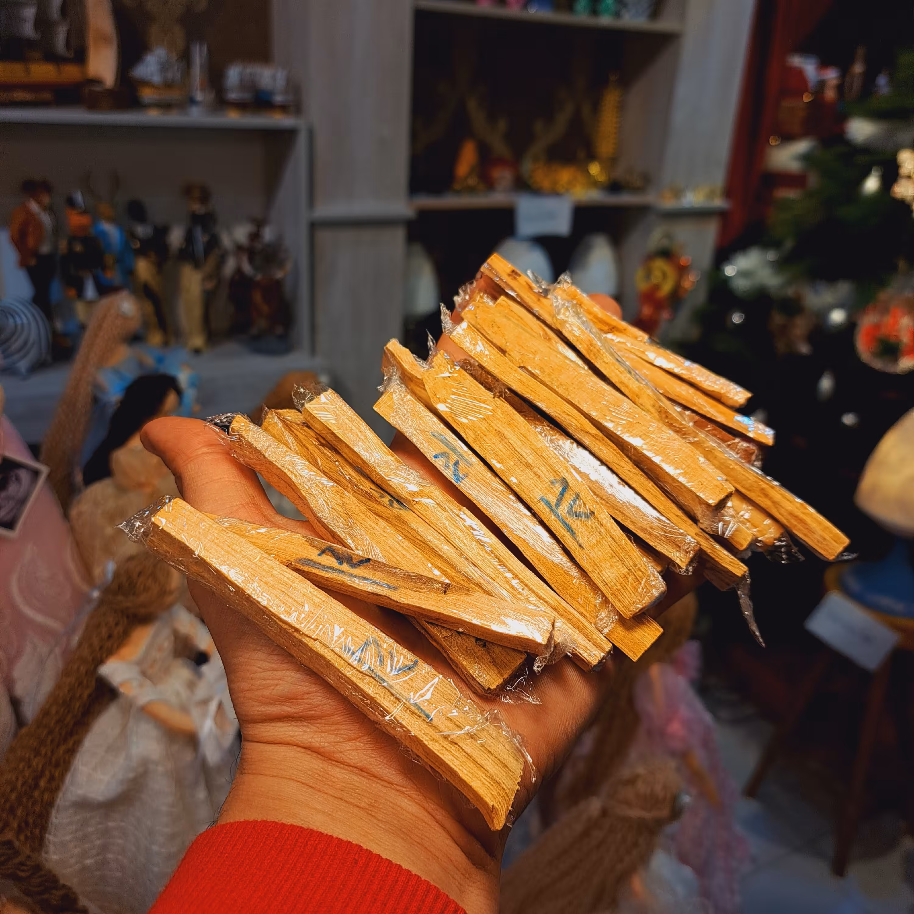 چوب پالوسانتو چوب پاکسازی عود پالو سانتو عود پاکسازی عود شارژ عود نعناع چوب مقدس عود دستساز رایحه چوبی عود پاکسازی محیط