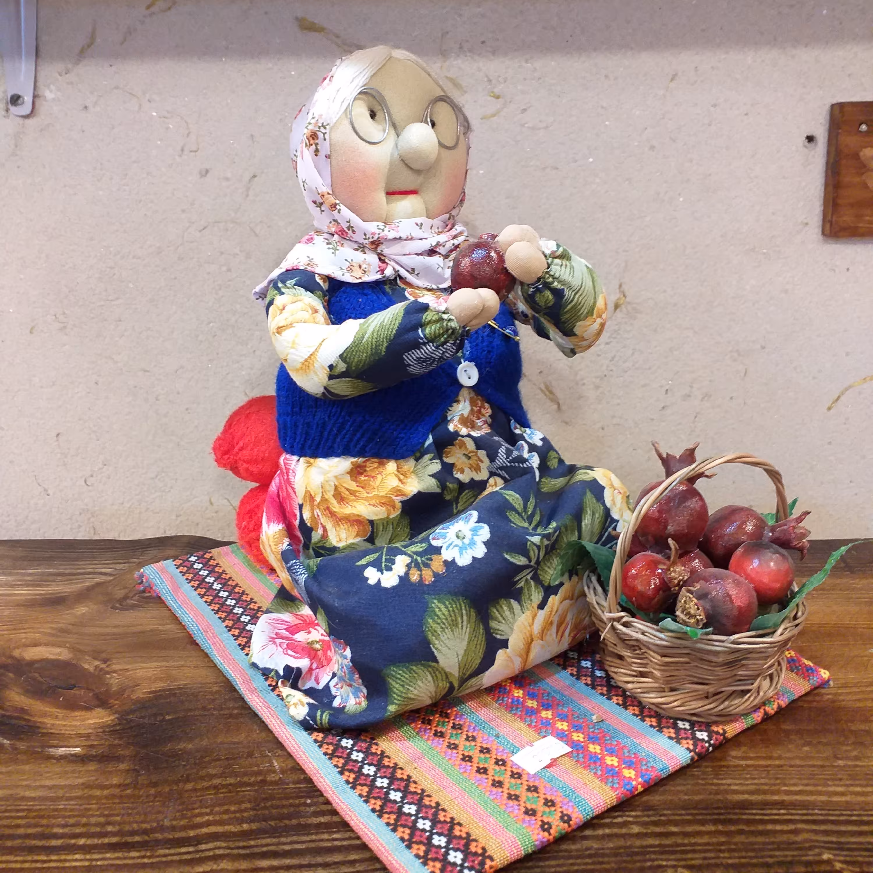 عروسک نه نه سرما، مناسب شب یلدا