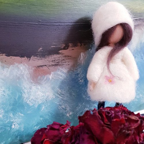 عروسک کچه دختر سفید پوش