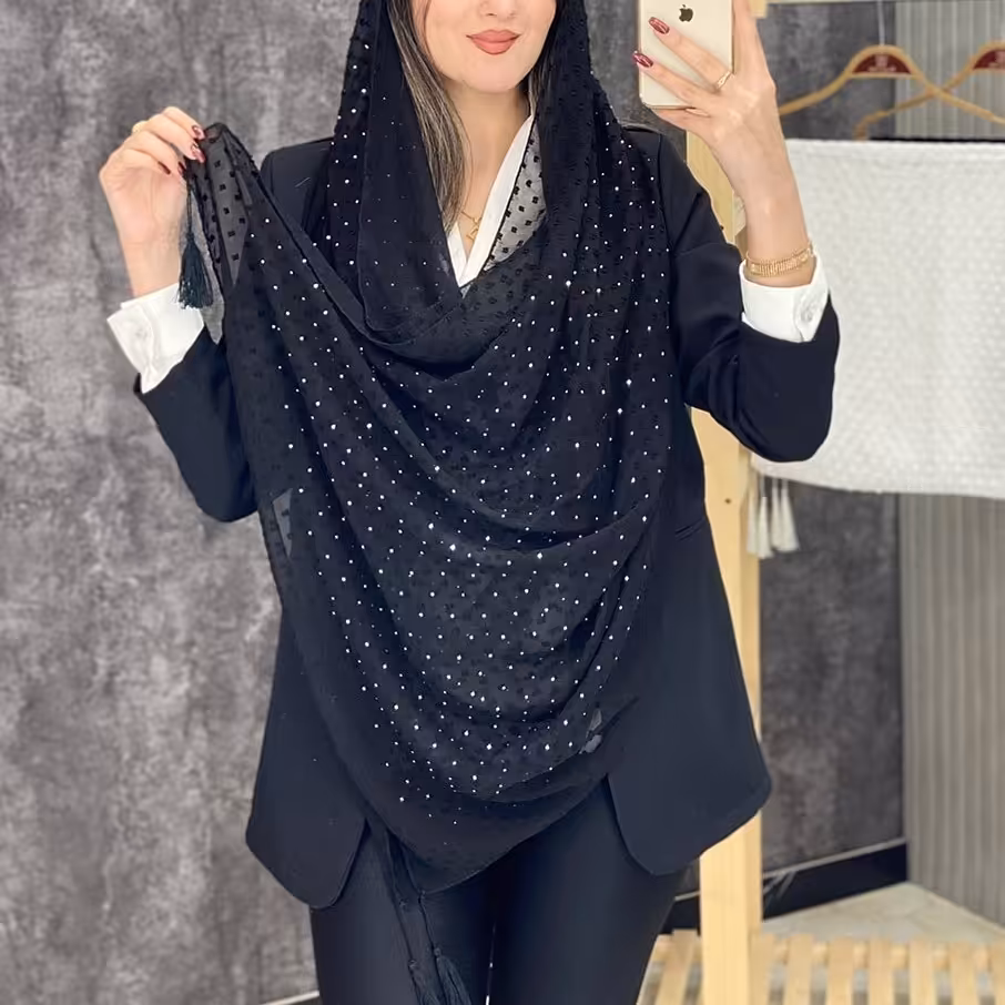 شال مجلسی حریر اشکی نگین دار ابعاد 70در 180 تک رنگ مشکی نگین سفید