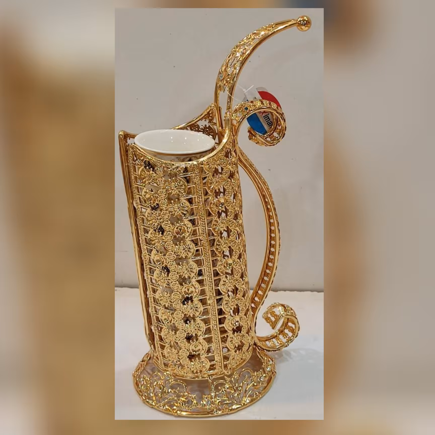جای فنجان طلایی