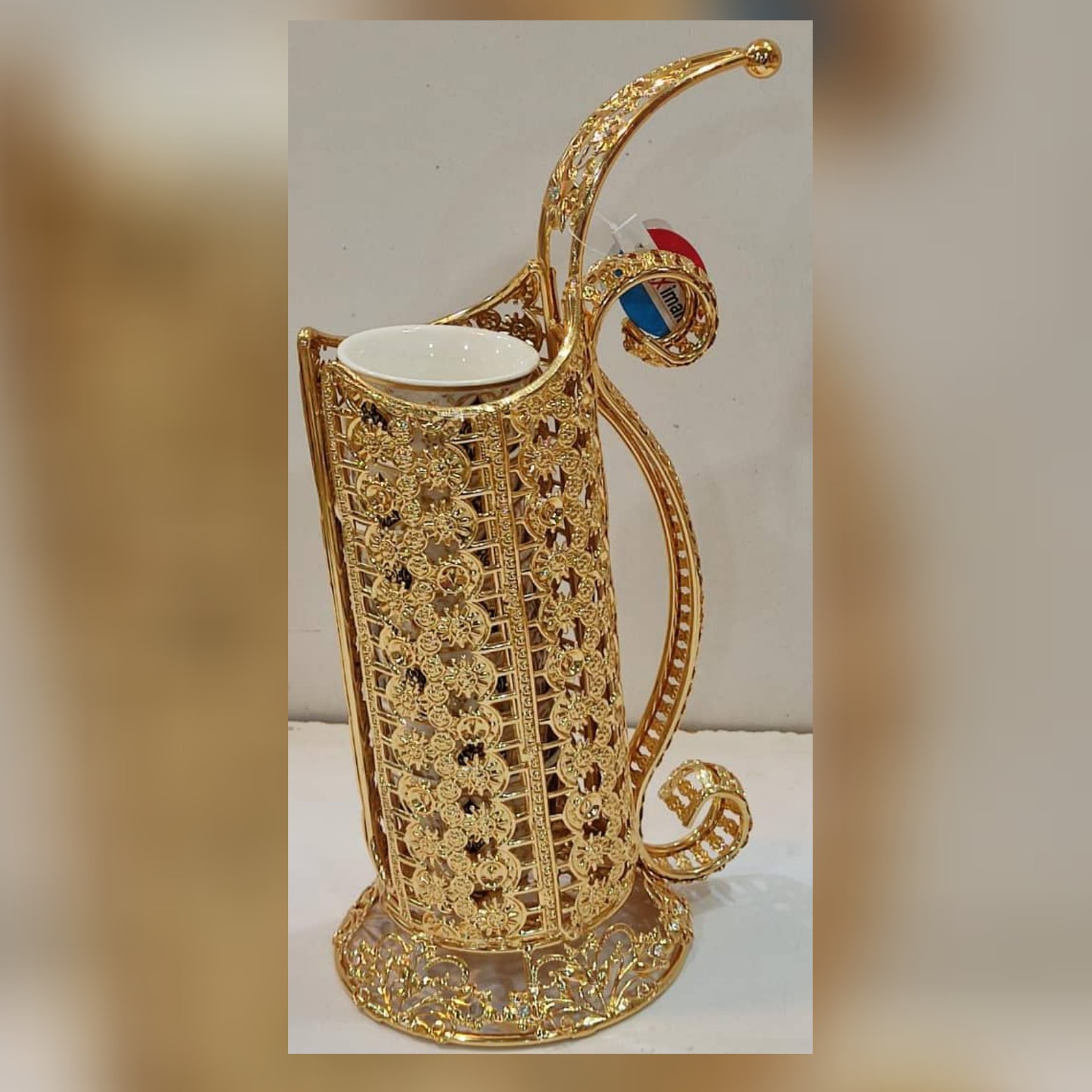 جای فنجان طلایی