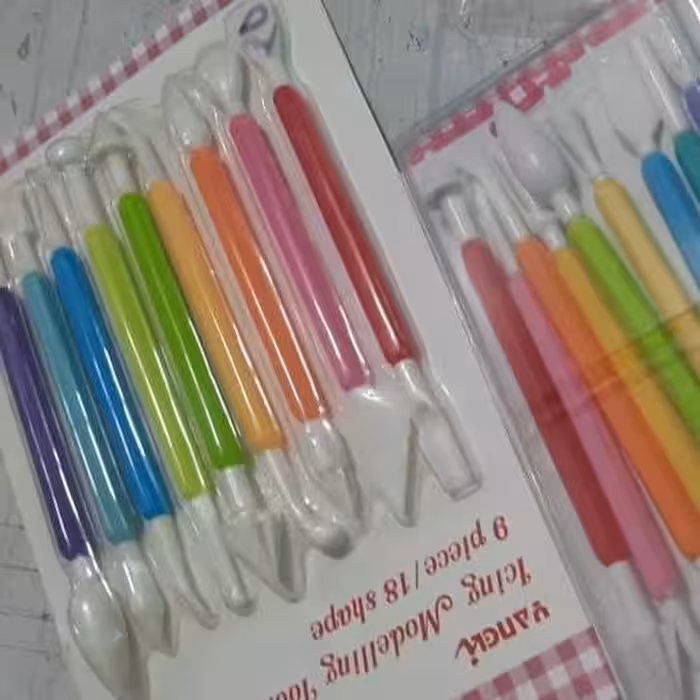 ابزار فوندانت 9 تایی
دارای 9 ابزار با 18 مدل نوک کاربری