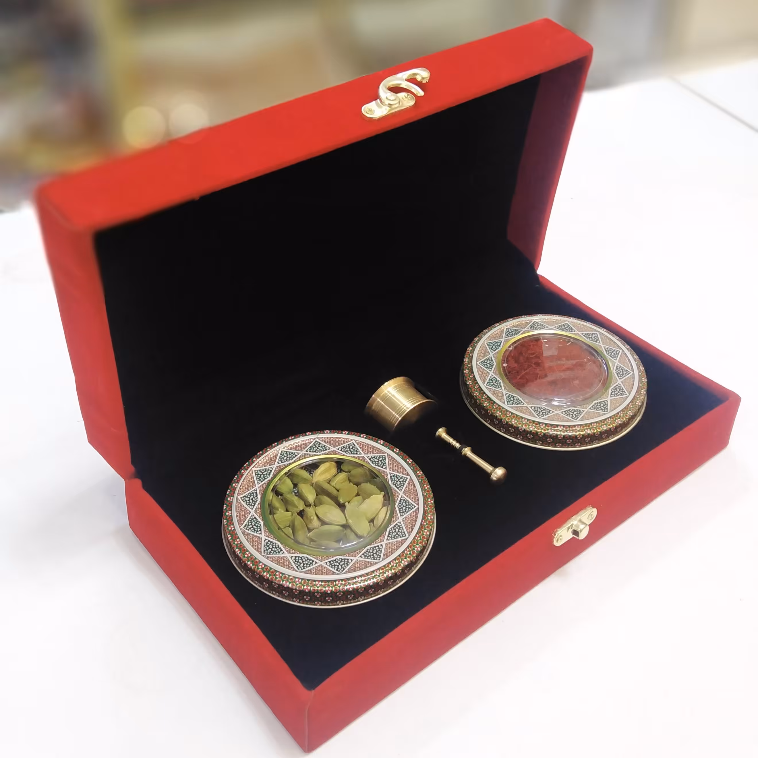 پک مخمل زعفران و هل بزرگ