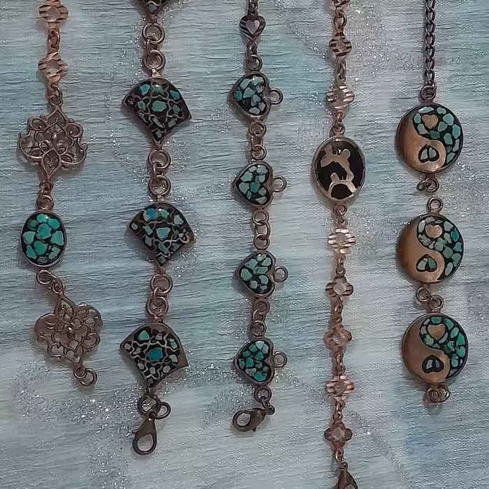 دستبد مس فیروزکوبی ..ورزینی .مناسب برای هرسایز ی.