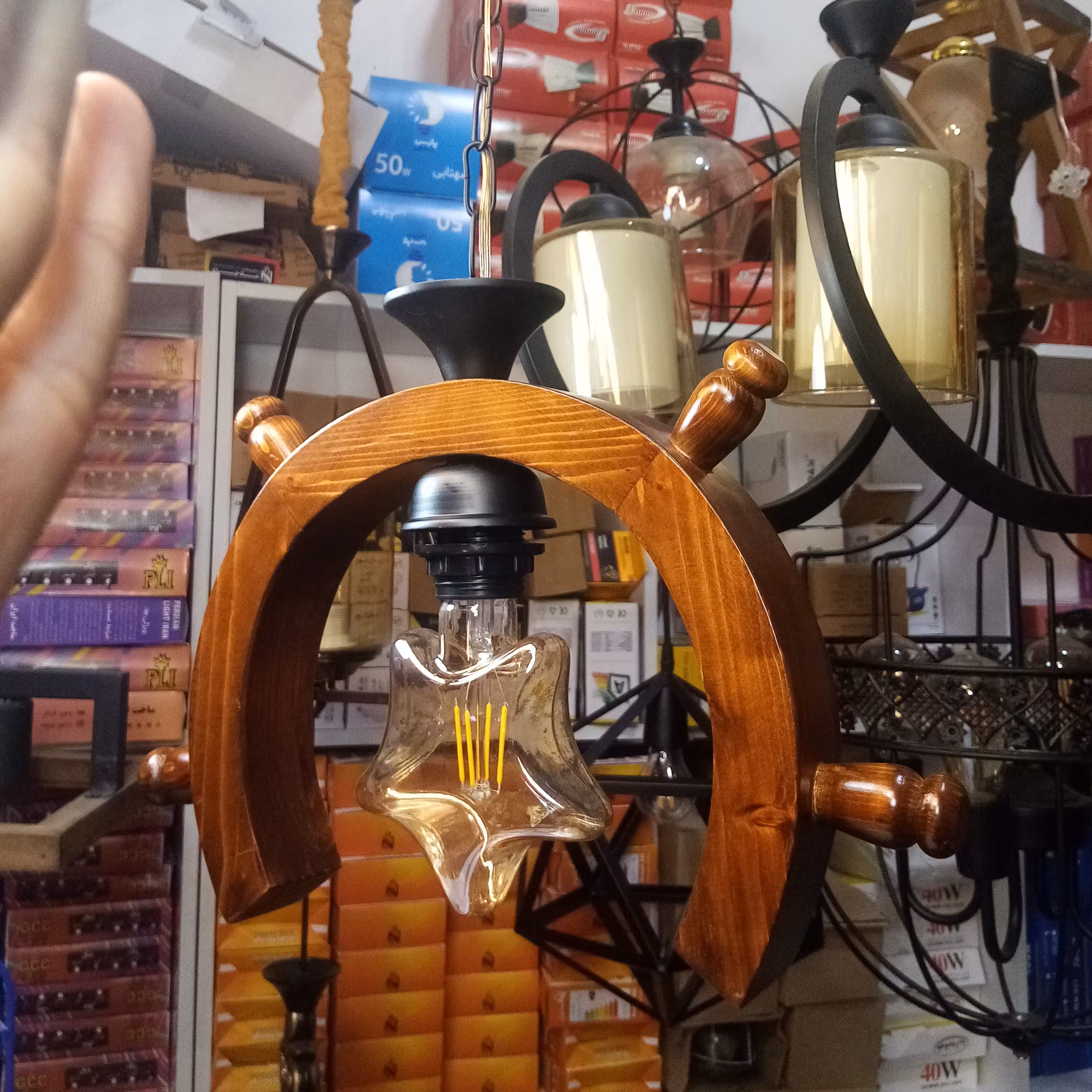 لوستر تک شعله چوبی