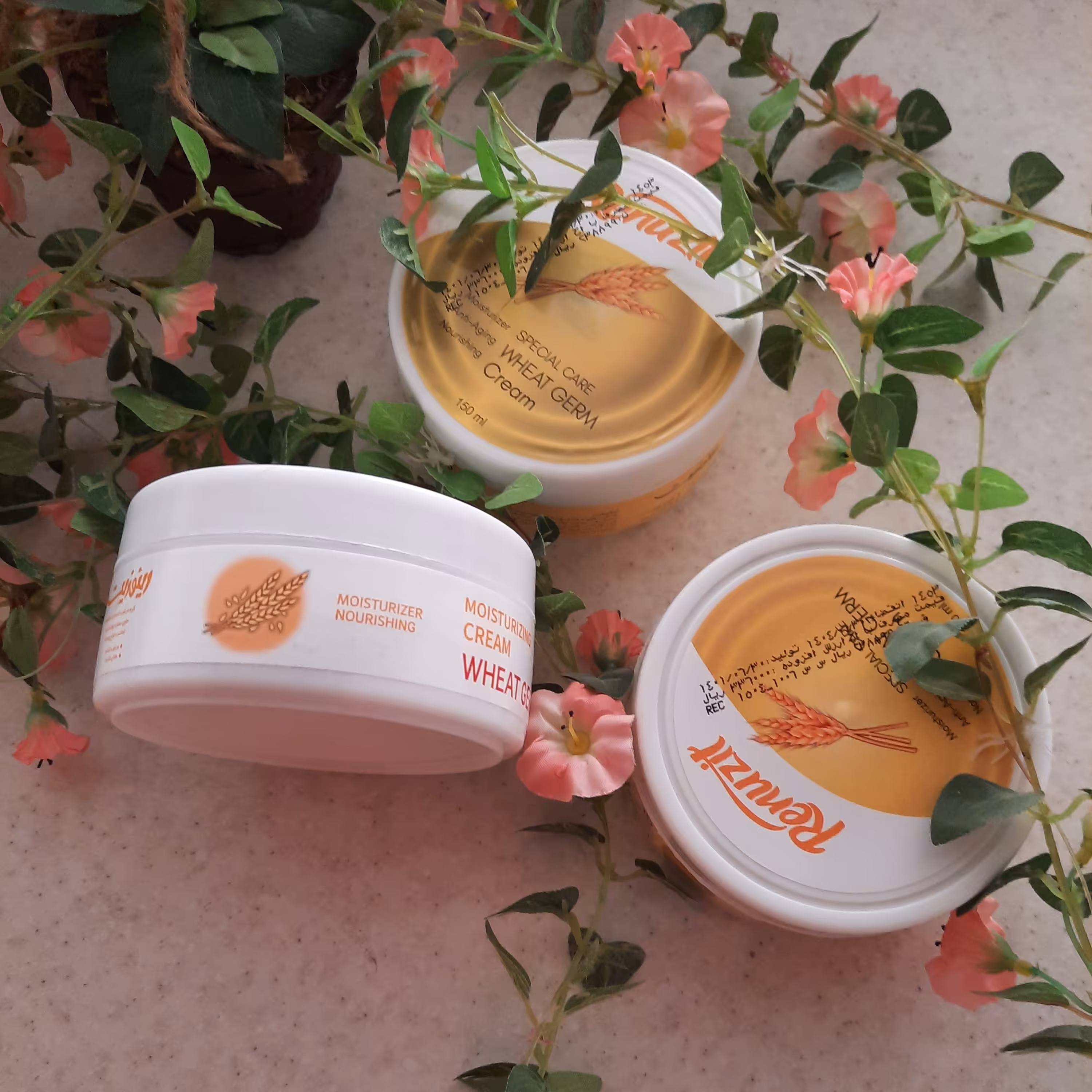 کرم مرطوب کننده ونرم کننده حاوی عصاره جوانه گندم  رینوزیت 