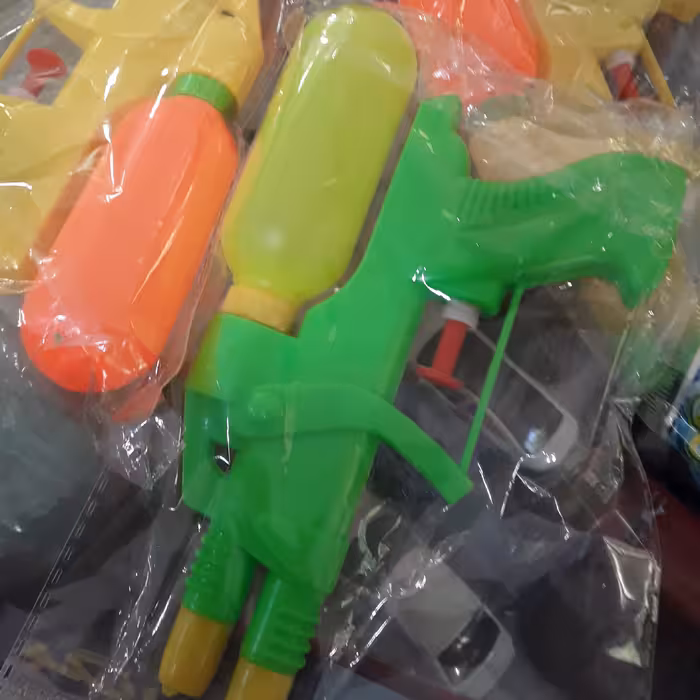 تفنگ آب پاش کوچک 