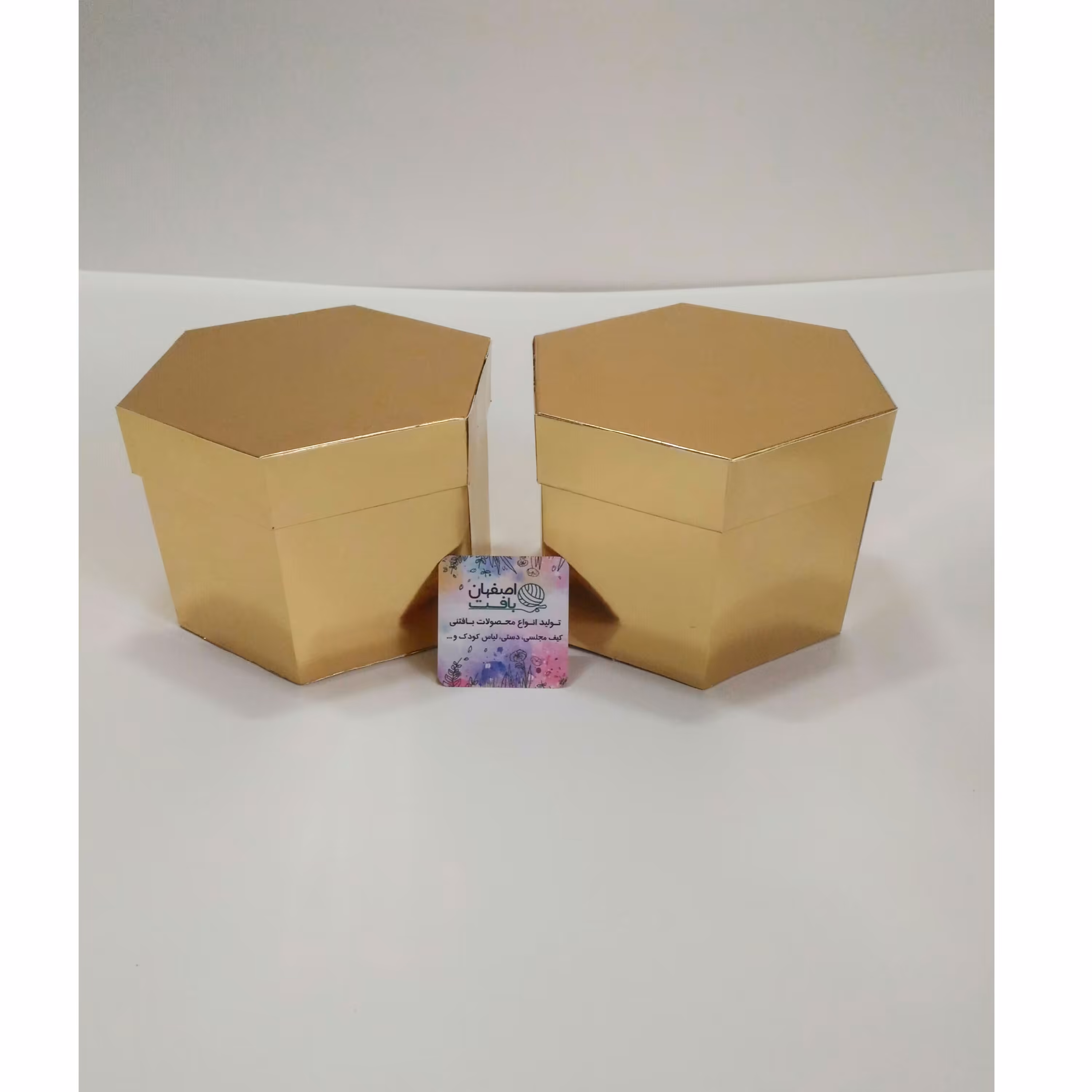 باکس گل ،عسل و کادویی شش ضلعی آینه ای طلایی  هاردباکس سایز 3 بزرگ  هرضلع 8سانت با ارتفاع 11سانت