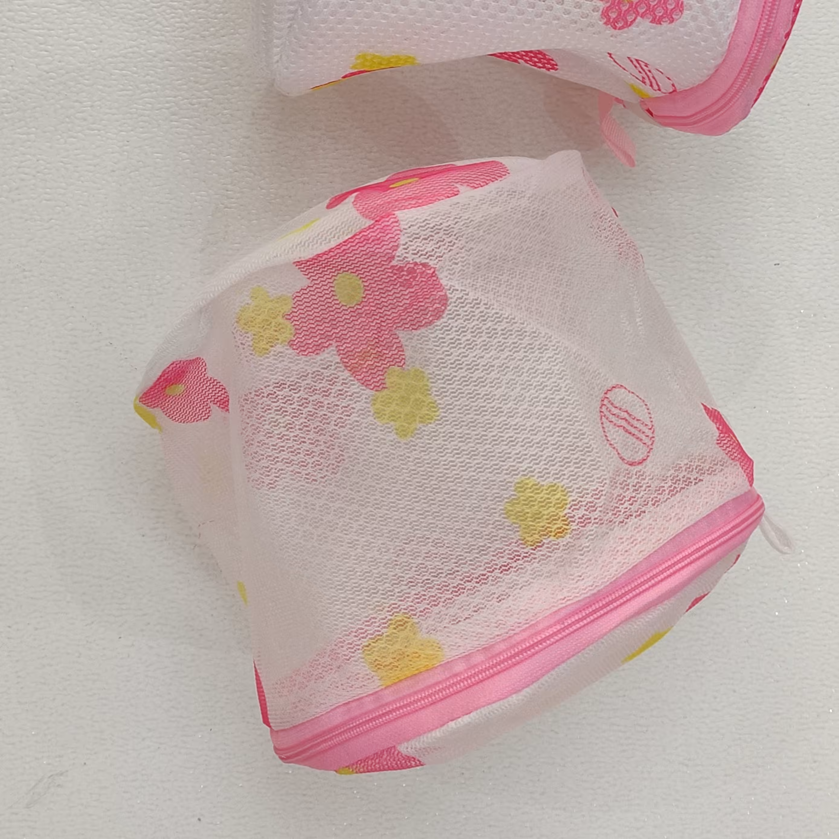 سبد شست و شوی لباس زیر