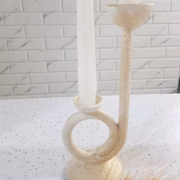 شمعدان پلی استر مینیمال 2شعله با رنگ و پتینه ی کرم و بژ