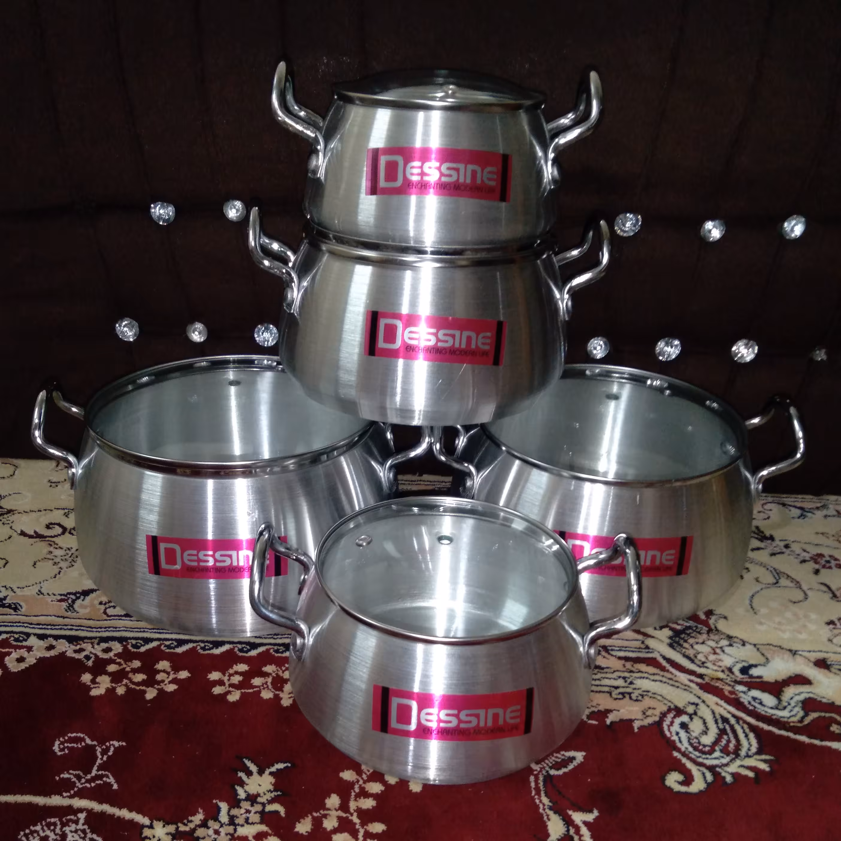 سرویس 10تیکه روحی دسینی شیک وبسیارضخیم درپیرکس ودرمعمولی کاری ازتولید
کننده عزیزایرانی براجهیزیه