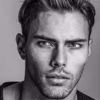 پسر سیا قلم