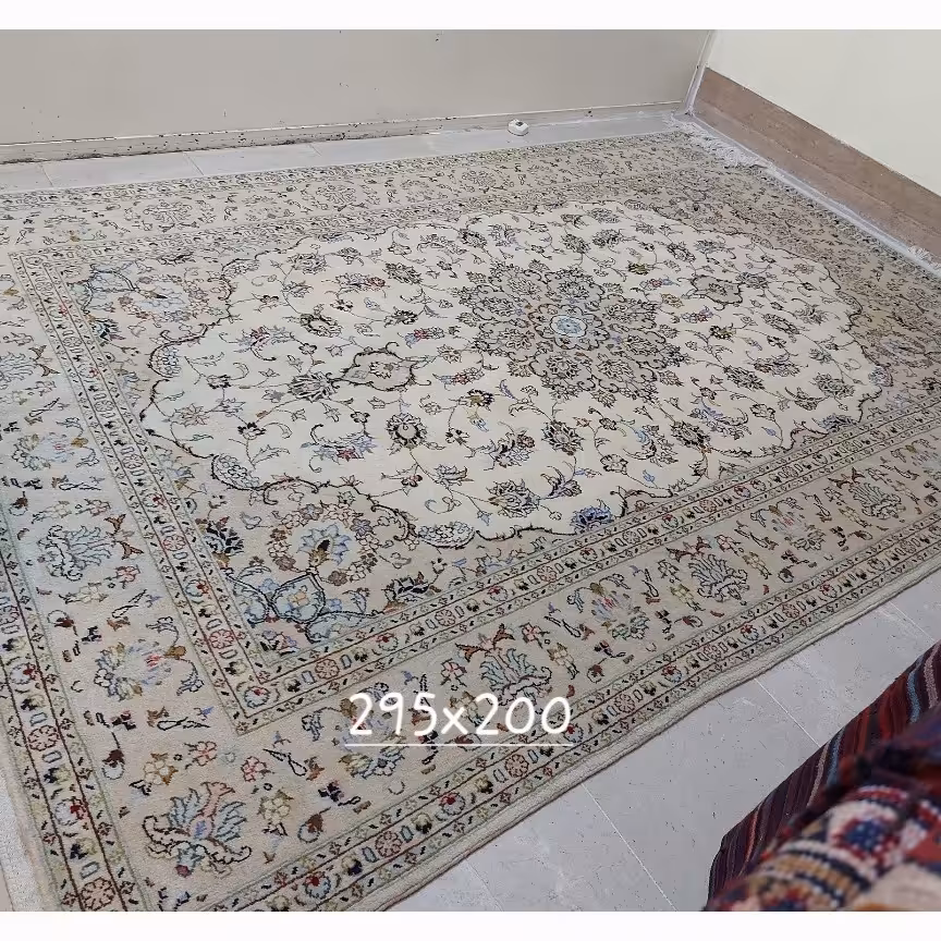 فرش دستبافت 6متری های متفاوت کرم و رنگی زیبا