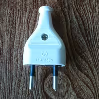 دوشاخه ساده سفید