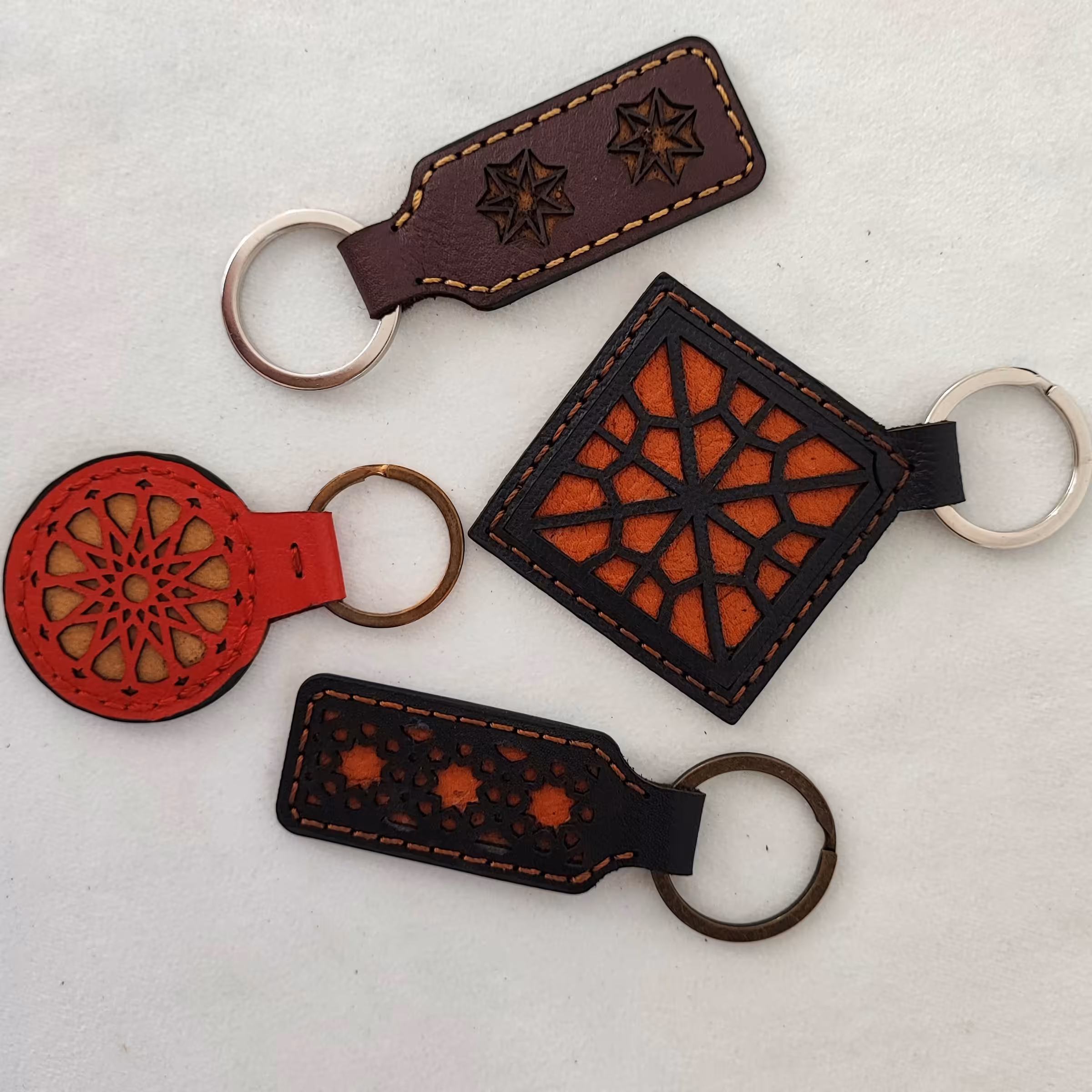 جاسوییچی چرمی