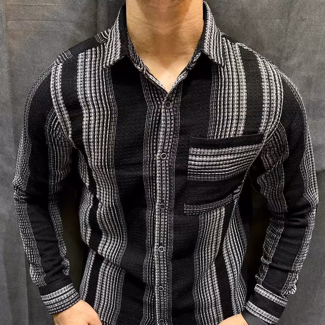 پیراهن آستین بلند کنفی مشکی راه راه پاییزی تک جیب مردانه