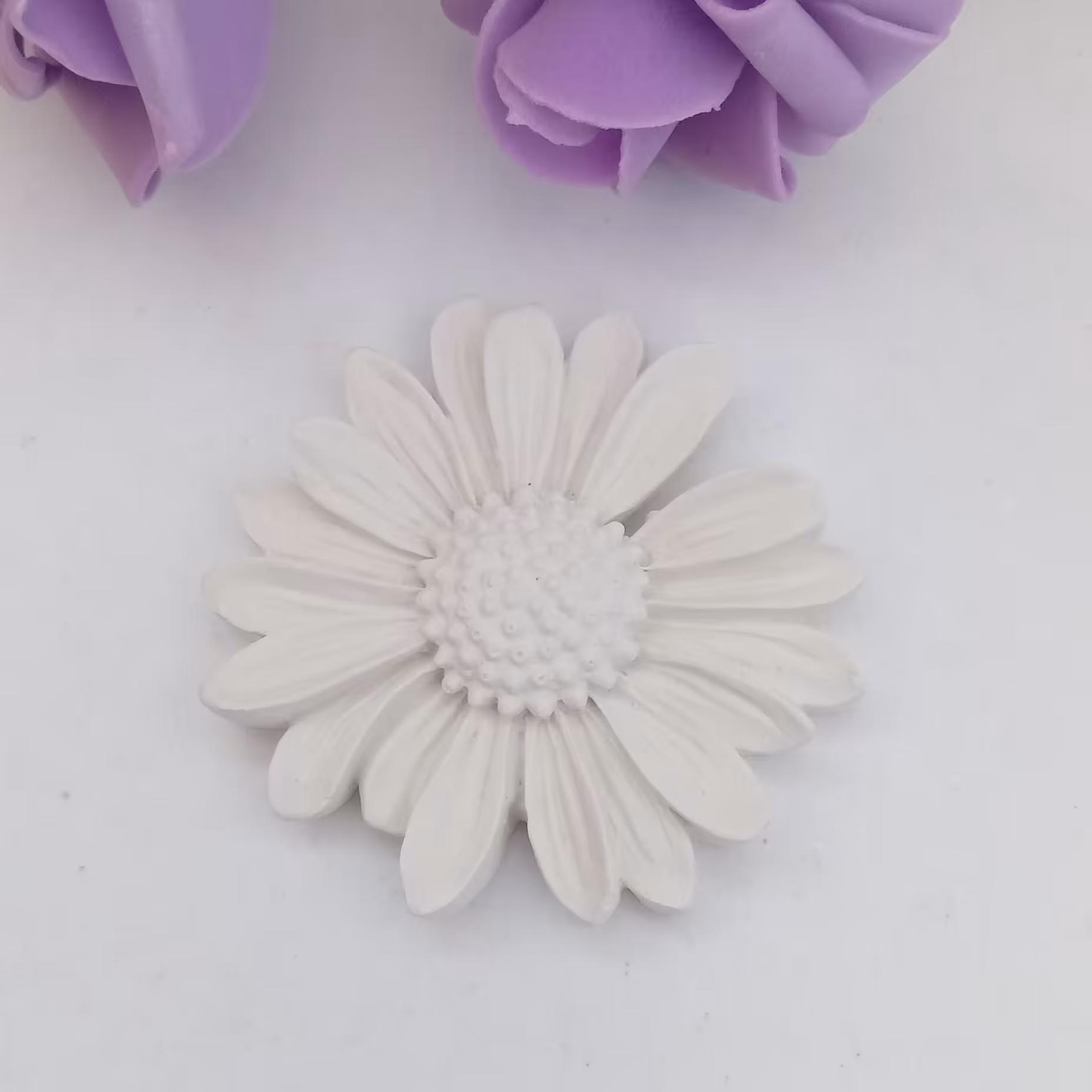 بیس خام گل مارگاریت مناسب برای اکسسوری و تابلو و شمع و قالبگیری بدون حباب و خرابی جنس پودر سنگ هنری ترک 