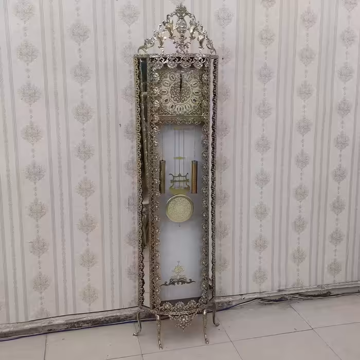 ساعت ایستاده برنز مدل گل رز کد 7404 ( برنجی )