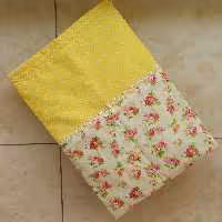 کیسه مخصوص سبزی،و کاهو و میوه در یخچال 