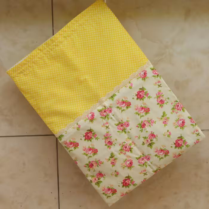 کیسه مخصوص سبزی،و کاهو و میوه در یخچال 