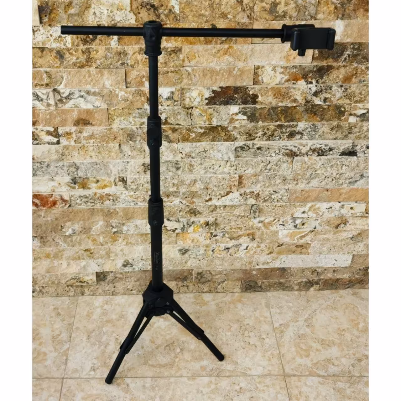 سه پایه T با ارتفاع 2 متری قابلیت تاشو و تنظیم ارتفاع دارای هولدر نگهدارنده پایه عمودی و افقی ارسال پس کرایه ضمانت30