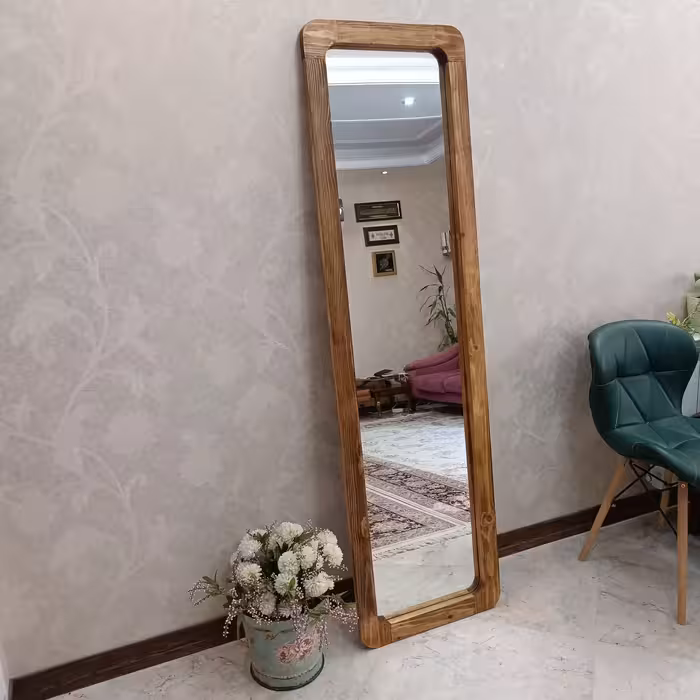 آینه قدی تماما چوب نراد روسی با ابعاد 120 در 80 به همراه گنجشک چوبی