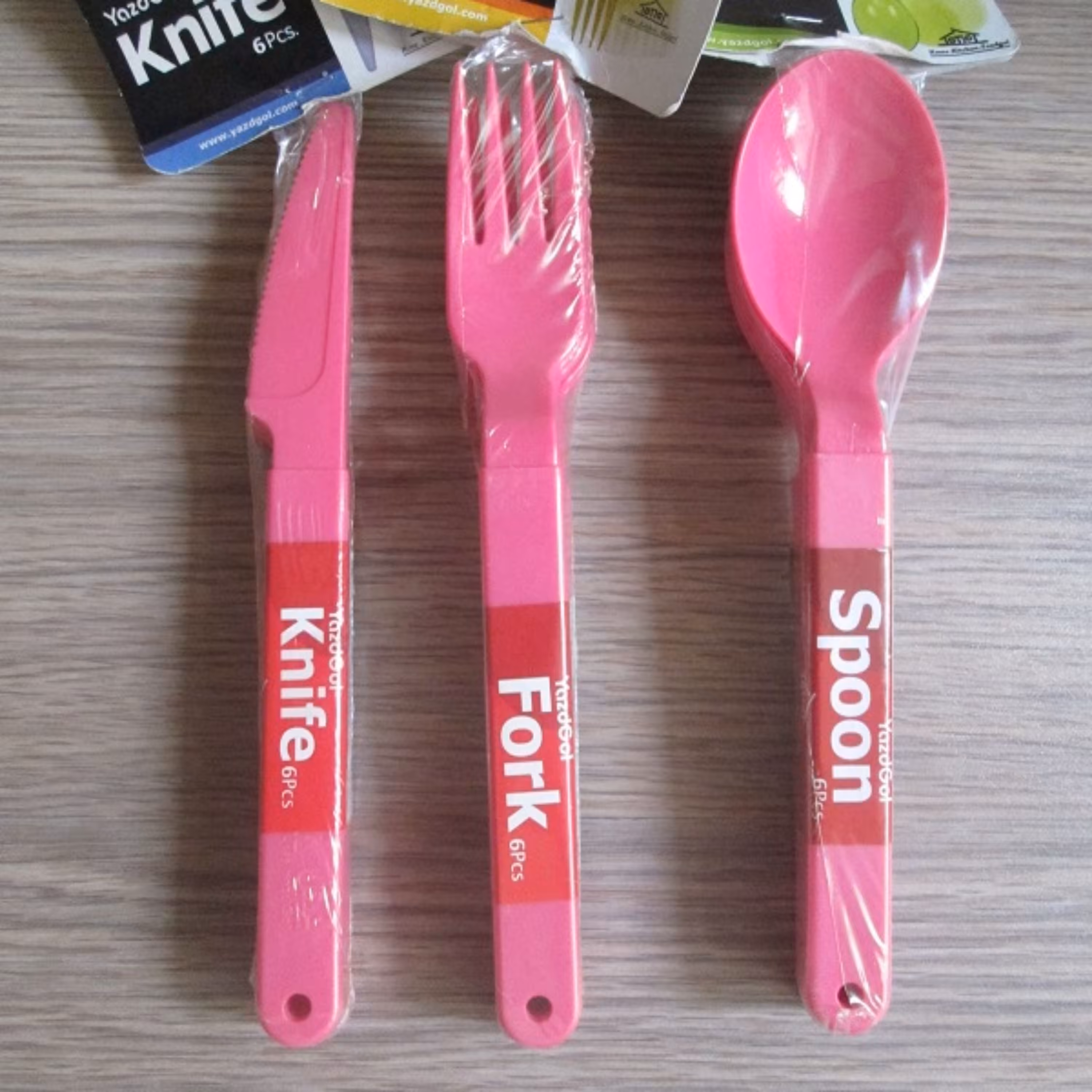 قاشق چنگال کارد