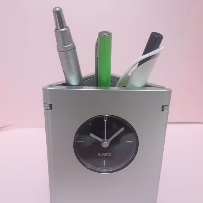 ساعت رومیزی جا قلمی و جاعکس دار