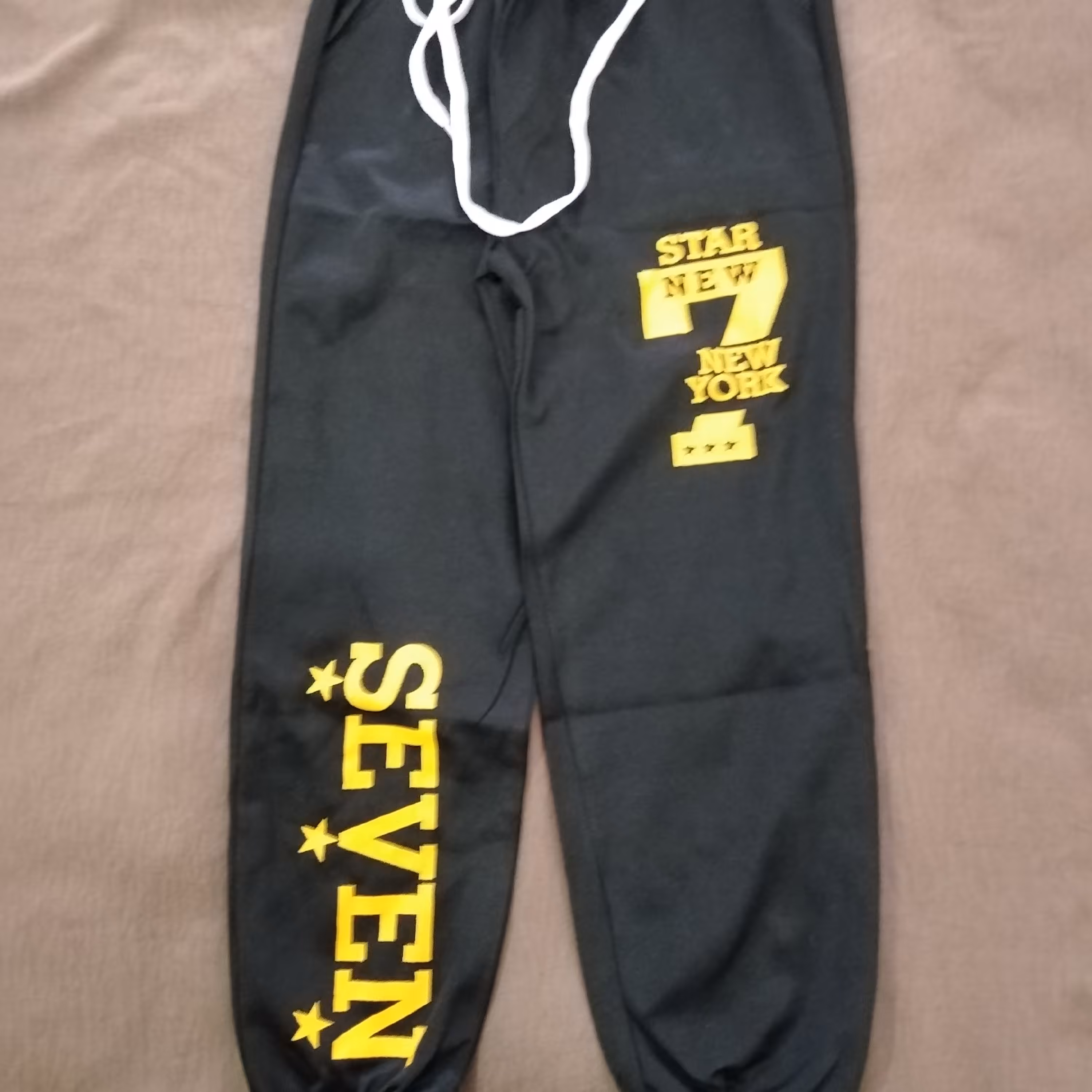 شلوار پسرونه جنس زهره، کیفیت عالی، دارای سایزهای 66، 79،85،68،87