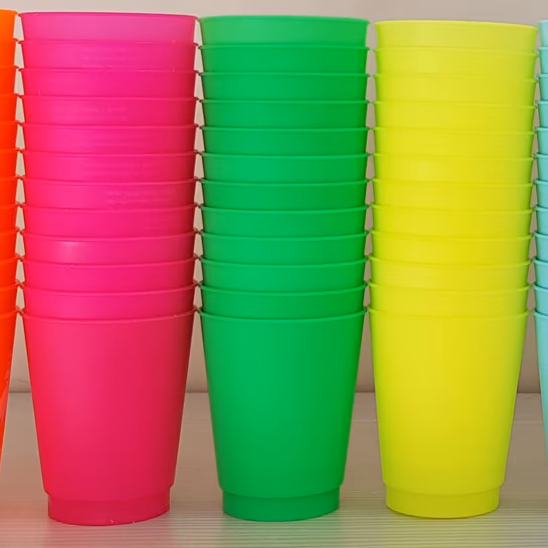 لیوان چینی سری حرفه ای با کیفیت و تنوع رنگ بالا در بسته 12 عددی 