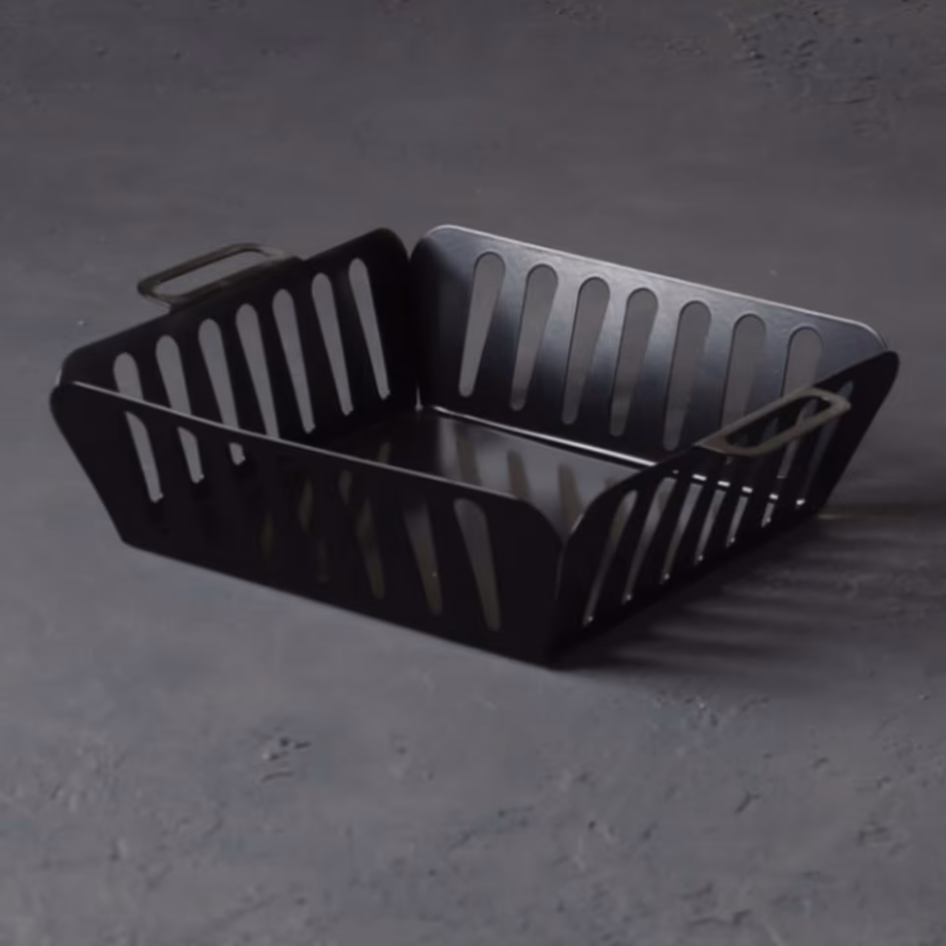 سبد حصیری فلزی